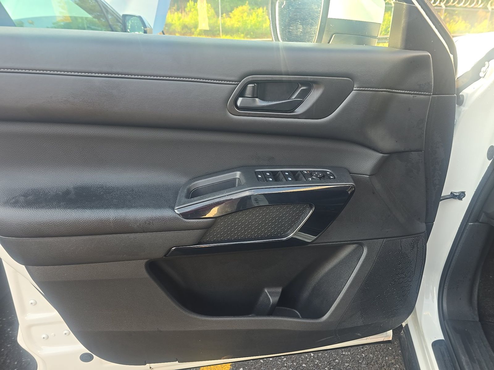2025 Nissan Pathfinder SV AWD