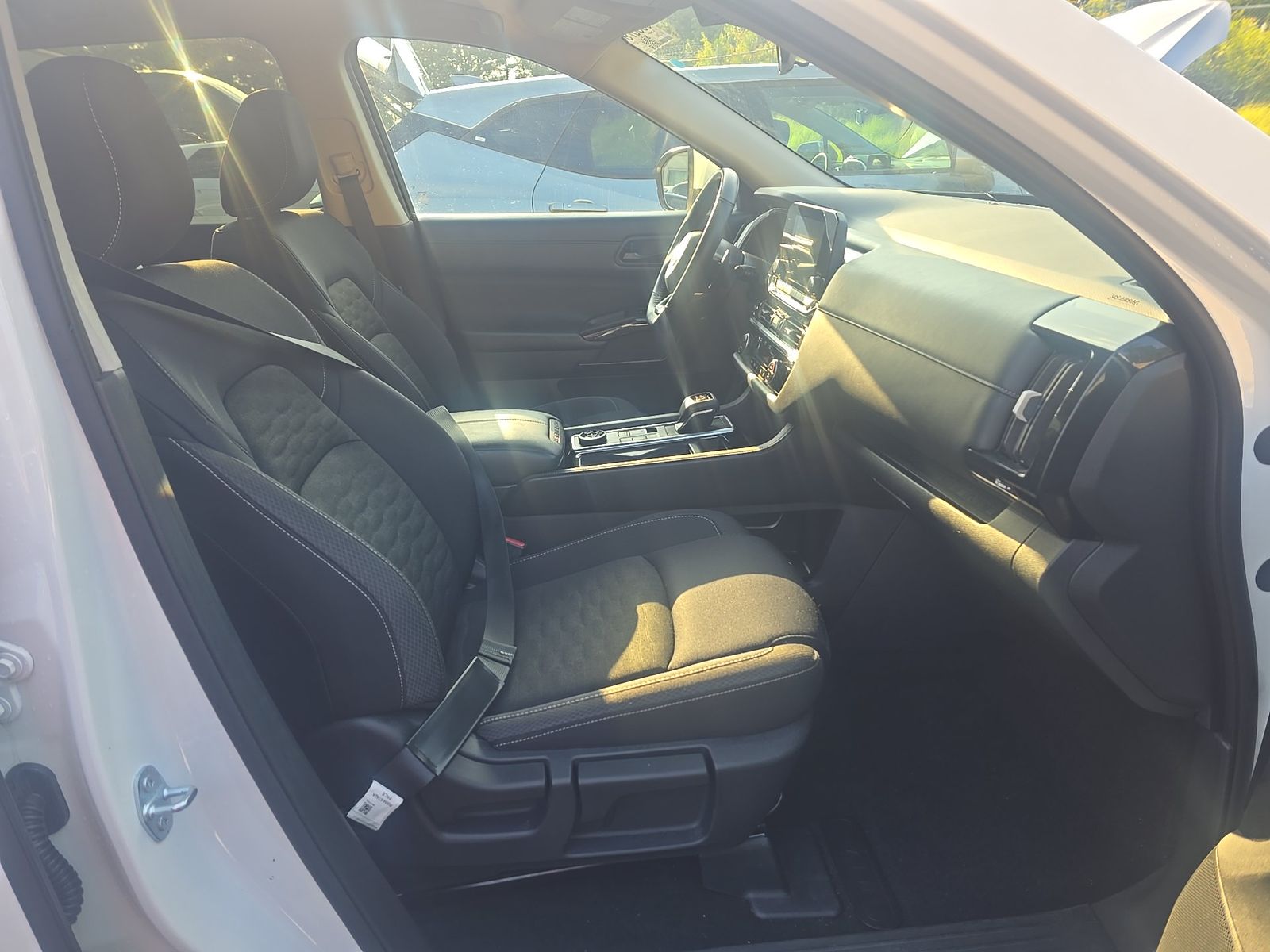 2025 Nissan Pathfinder SV AWD