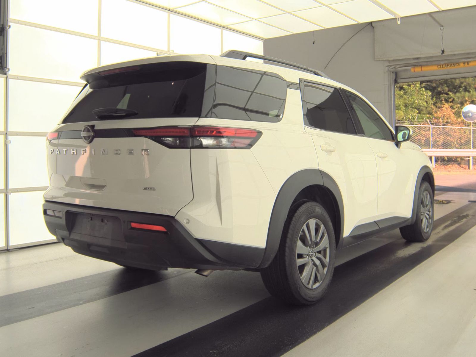2025 Nissan Pathfinder SV AWD