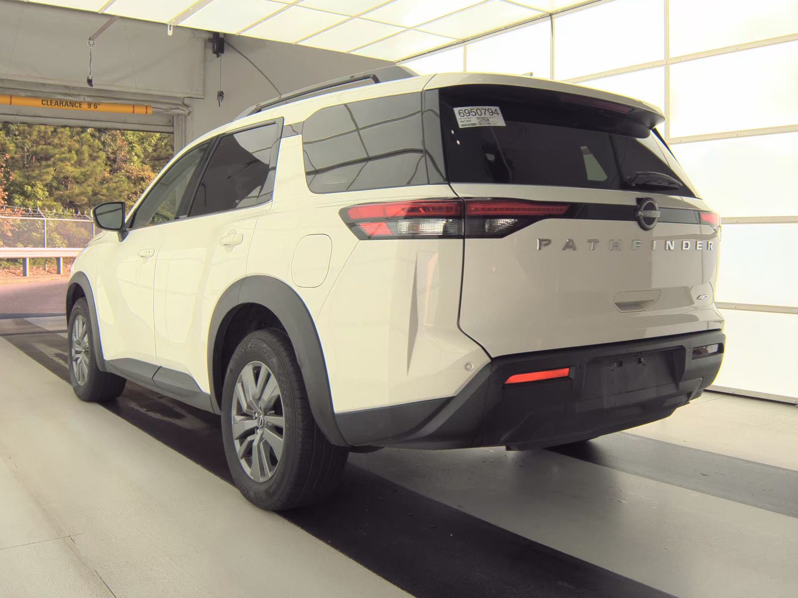 2025 Nissan Pathfinder SV AWD