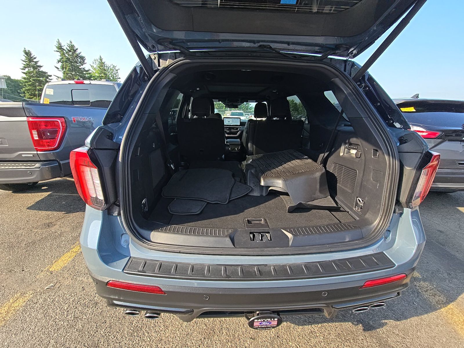 2025 Ford Explorer ST AWD