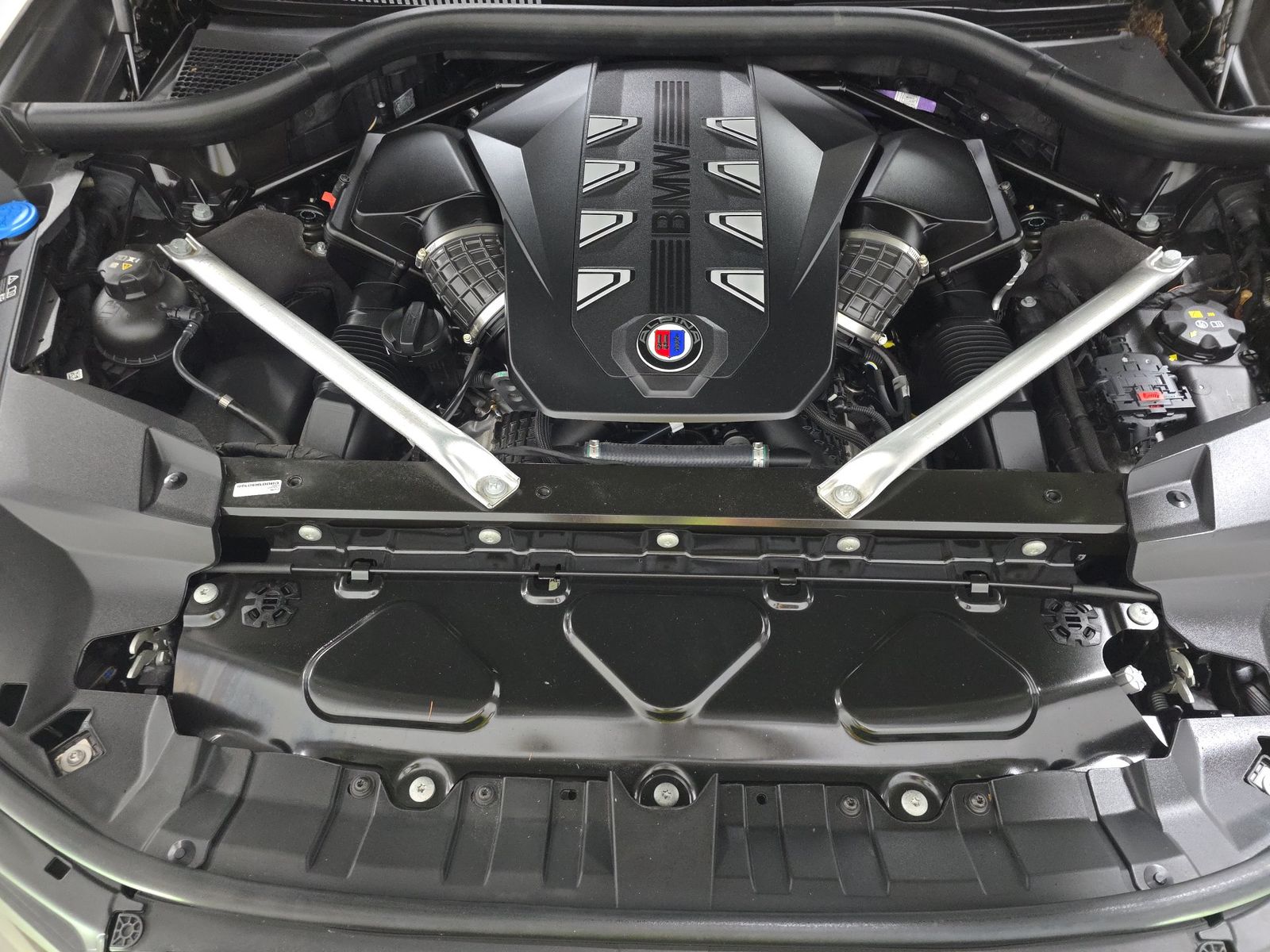 2024 BMW X7 ALPINA XB7 AWD