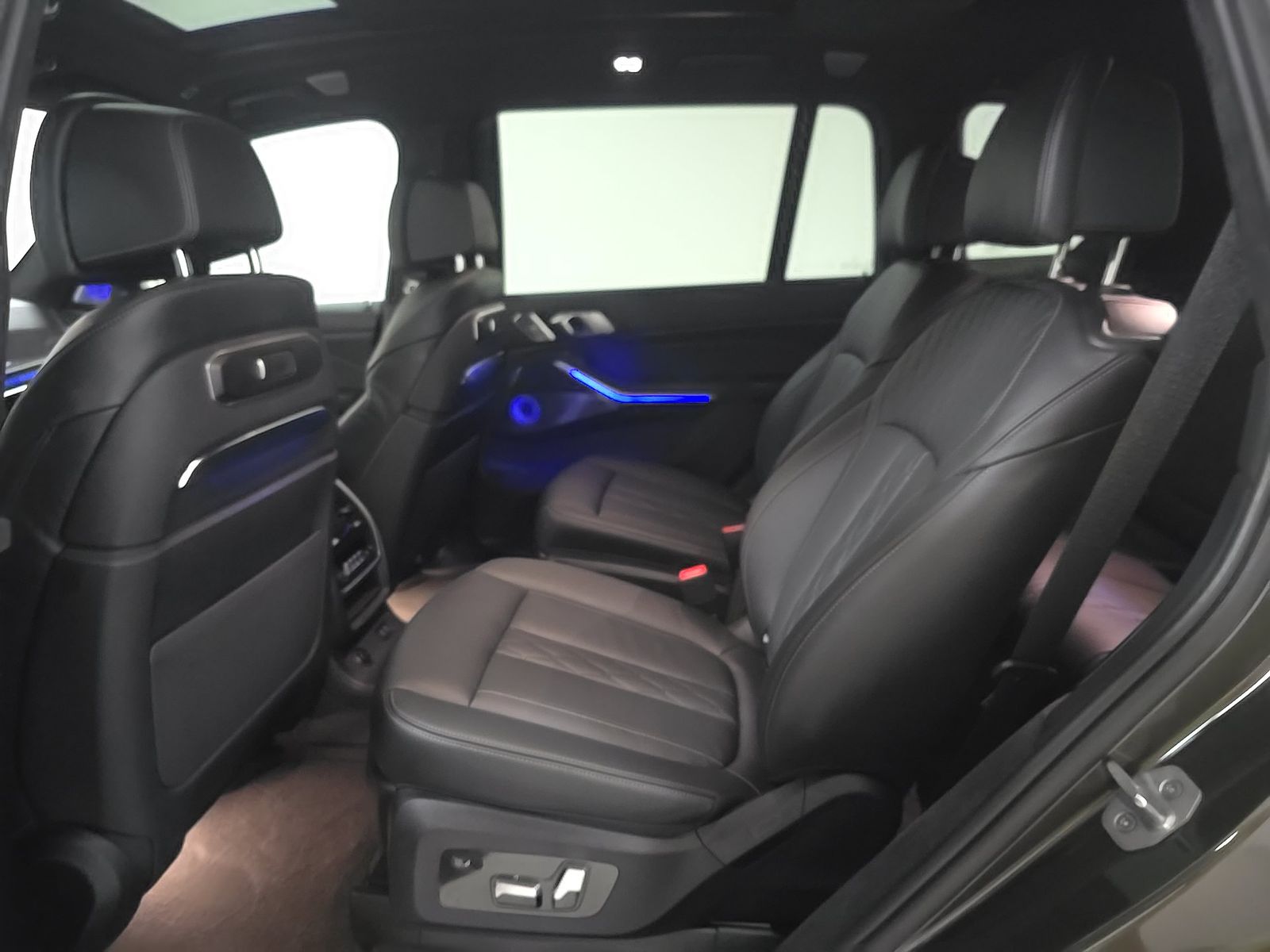 2024 BMW X7 ALPINA XB7 AWD