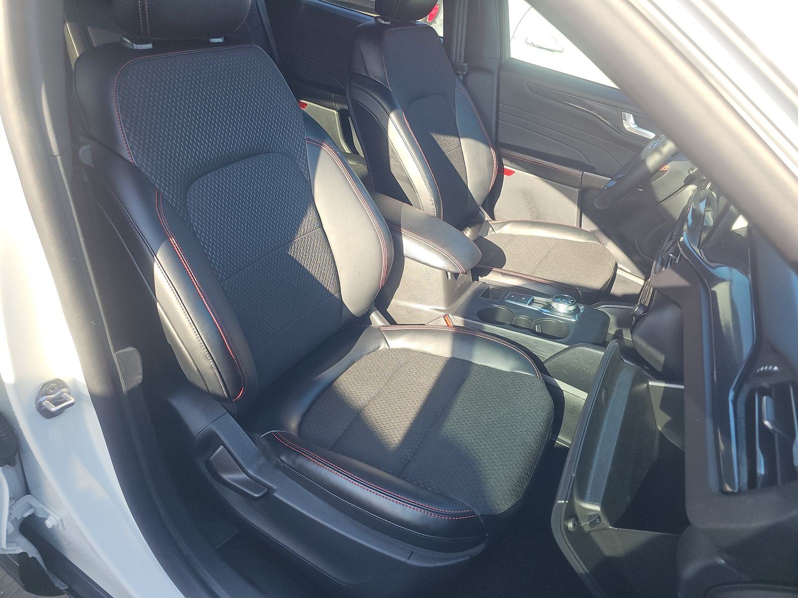 2025 Ford Escape ST-Line FWD