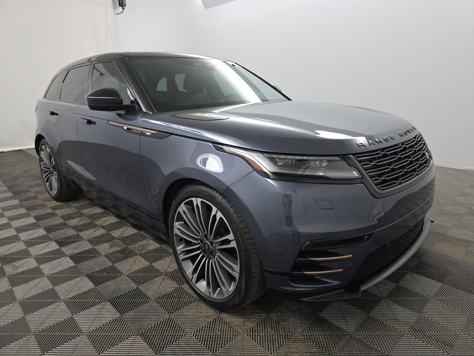 2024 Land Rover Range Rover Velar Dynamic HSE FWD