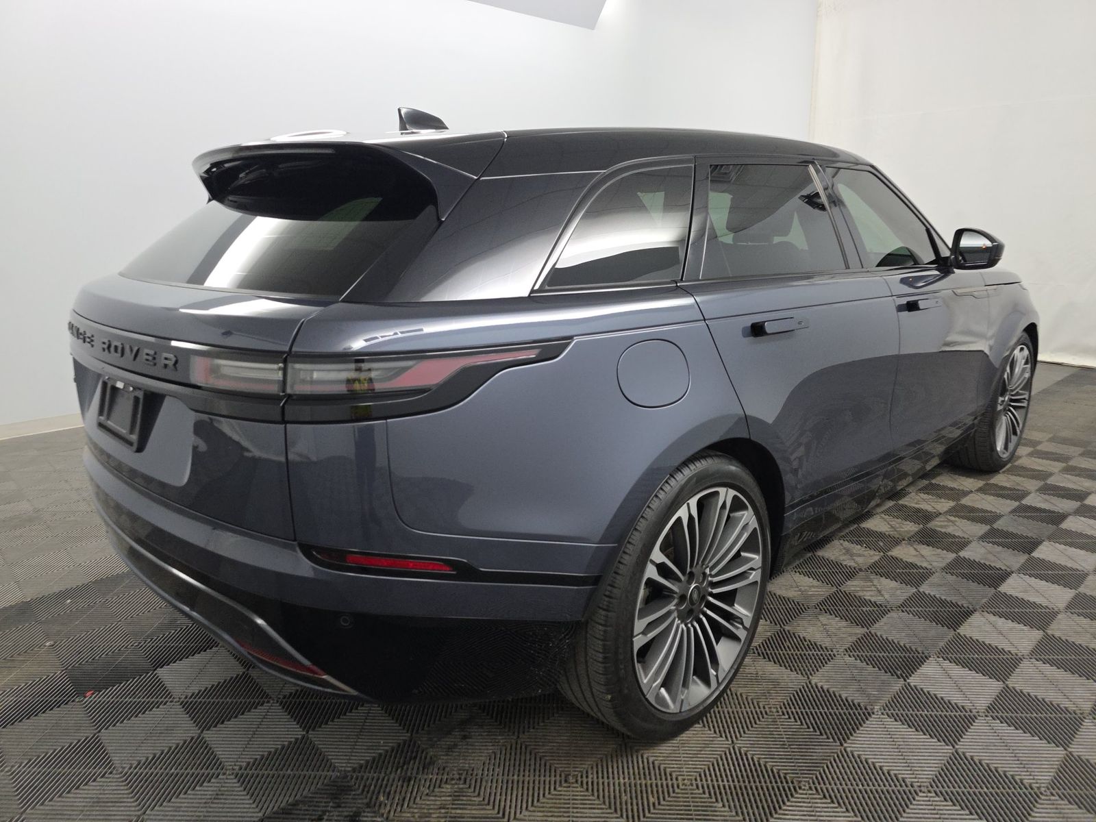 2024 Land Rover Range Rover Velar Dynamic HSE FWD