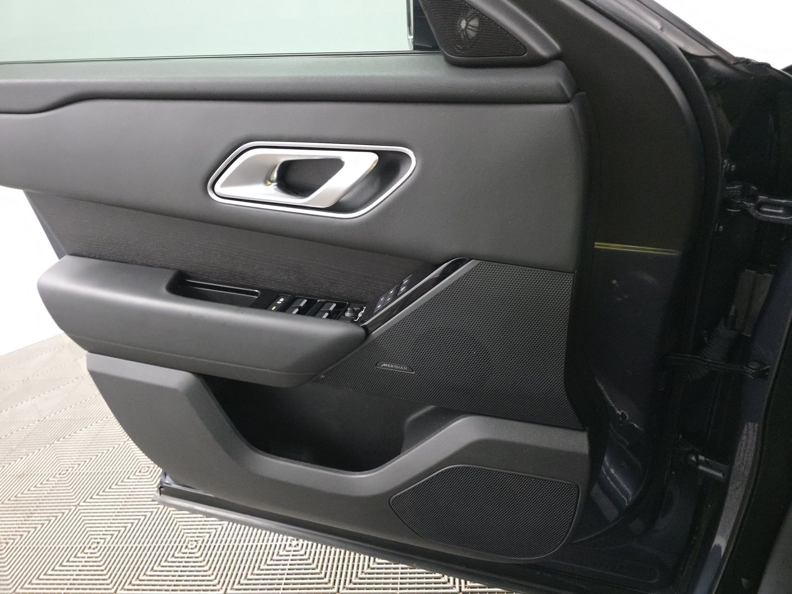 2024 Land Rover Range Rover Velar Dynamic HSE FWD