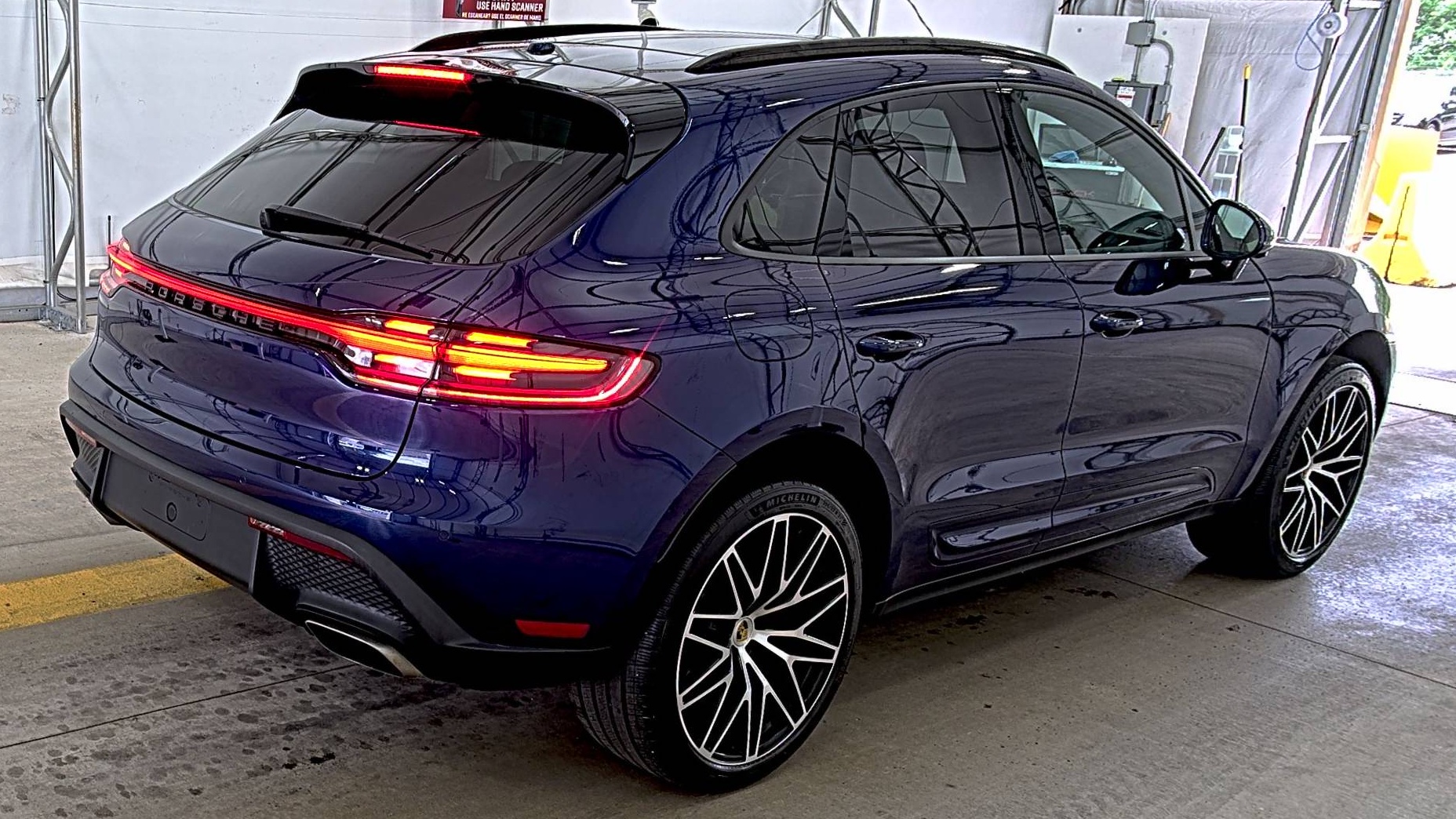 2023 Porsche Macan Base AWD