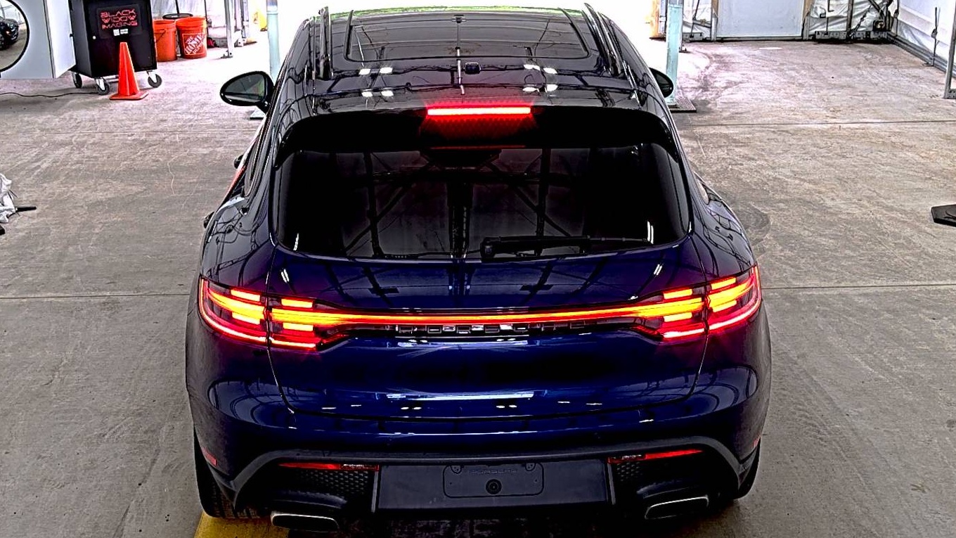 2023 Porsche Macan Base AWD