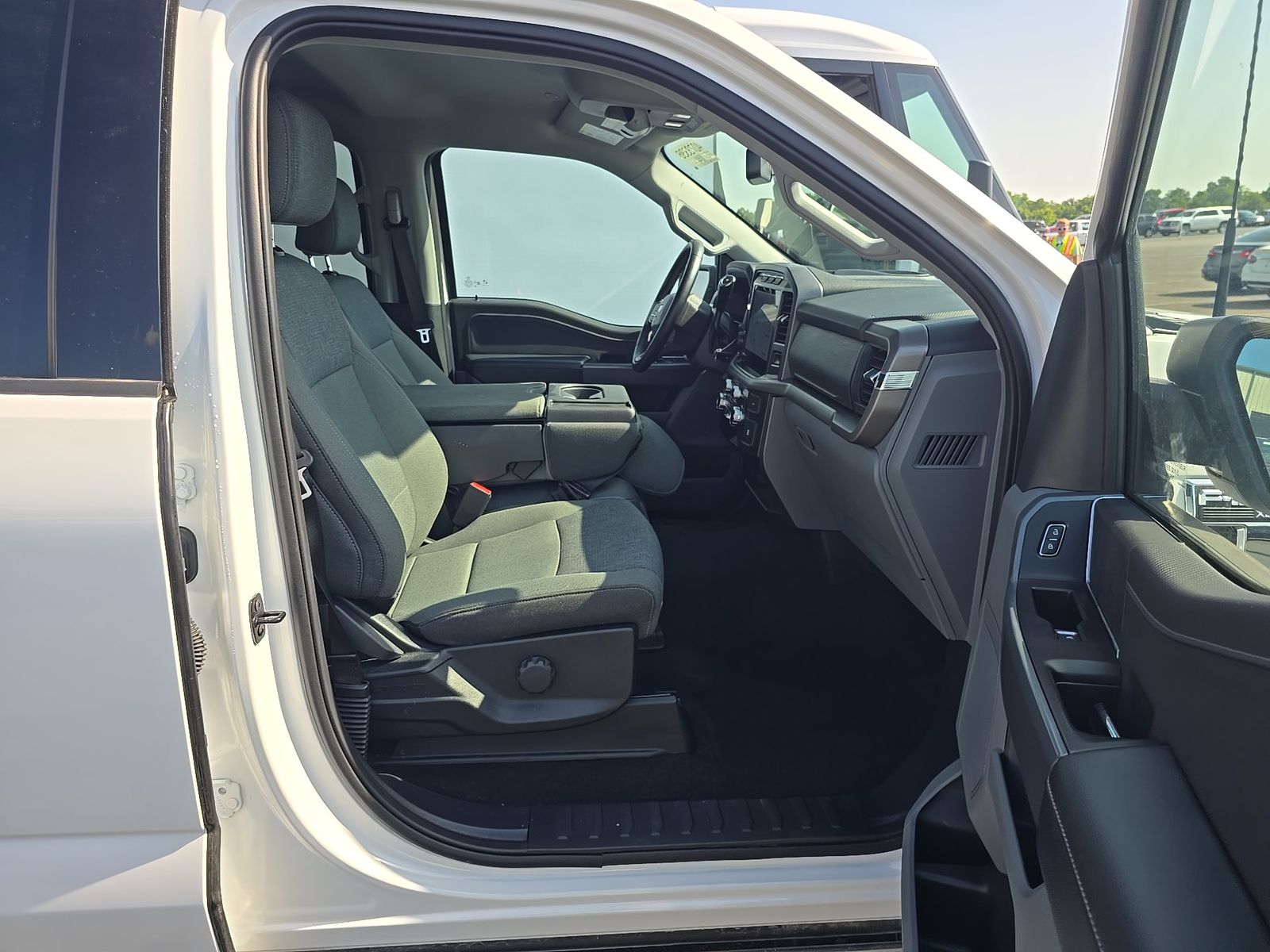 2024 Ford F-150 XLT AWD