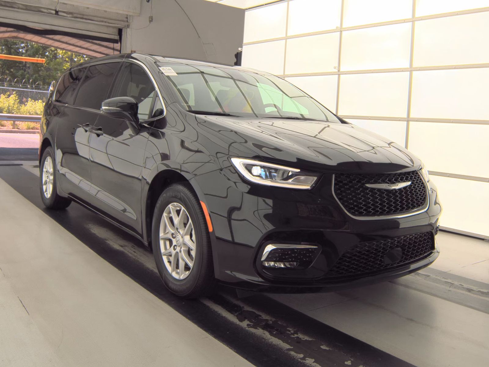 2025 Chrysler Pacifica Select FWD