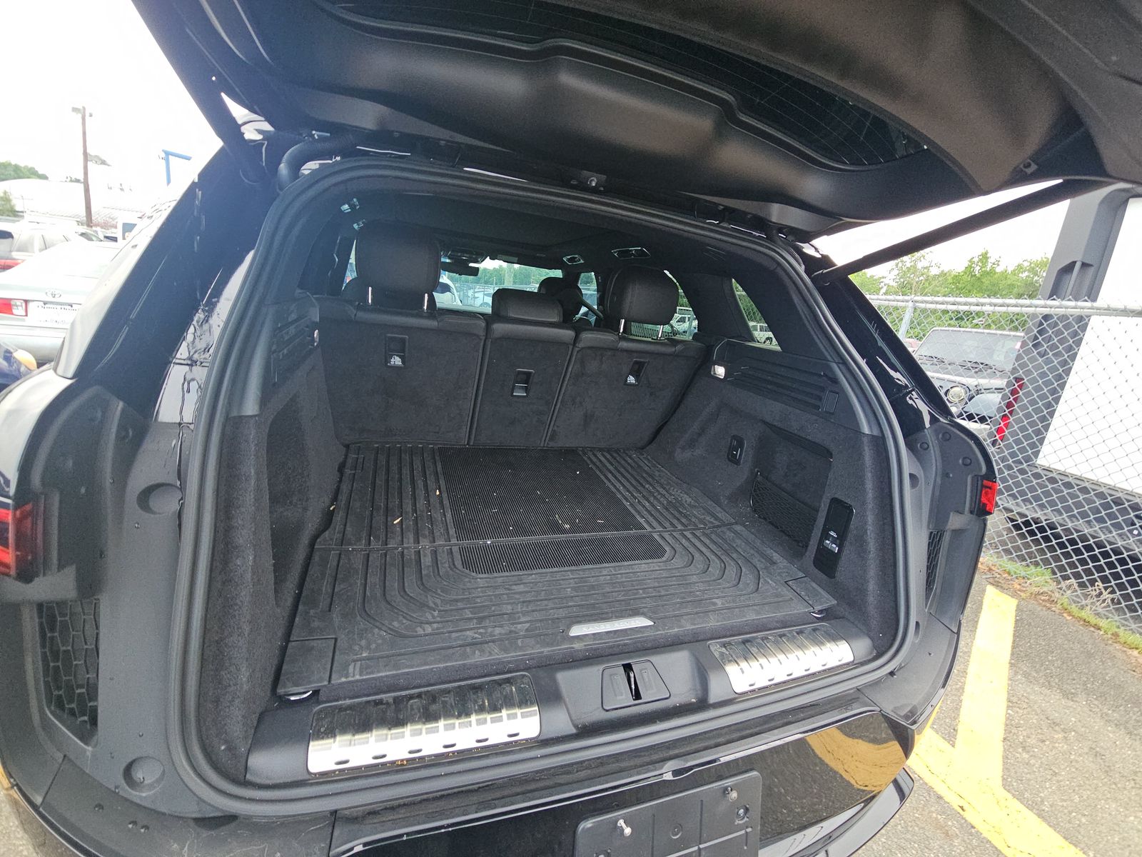 2025 Land Rover Range Rover Sport Dynamic SE AWD