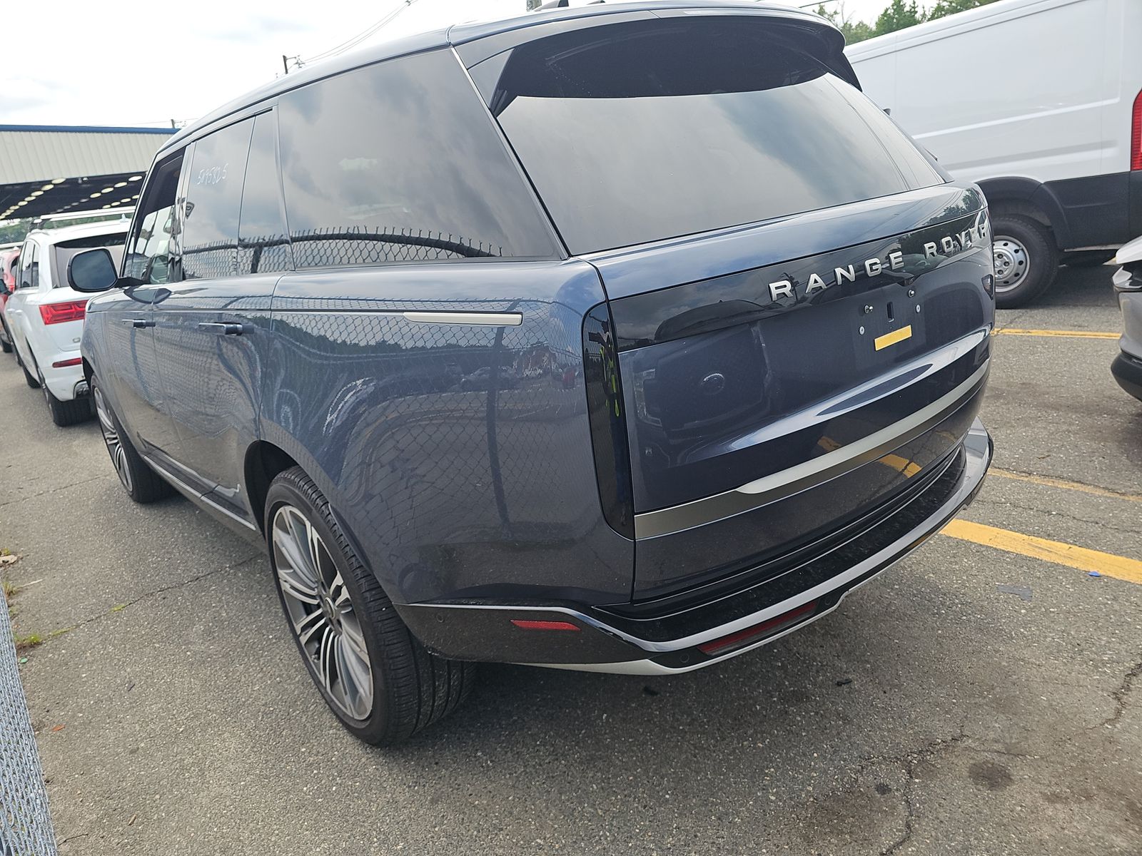 2025 Land Rover Range Rover SE AWD