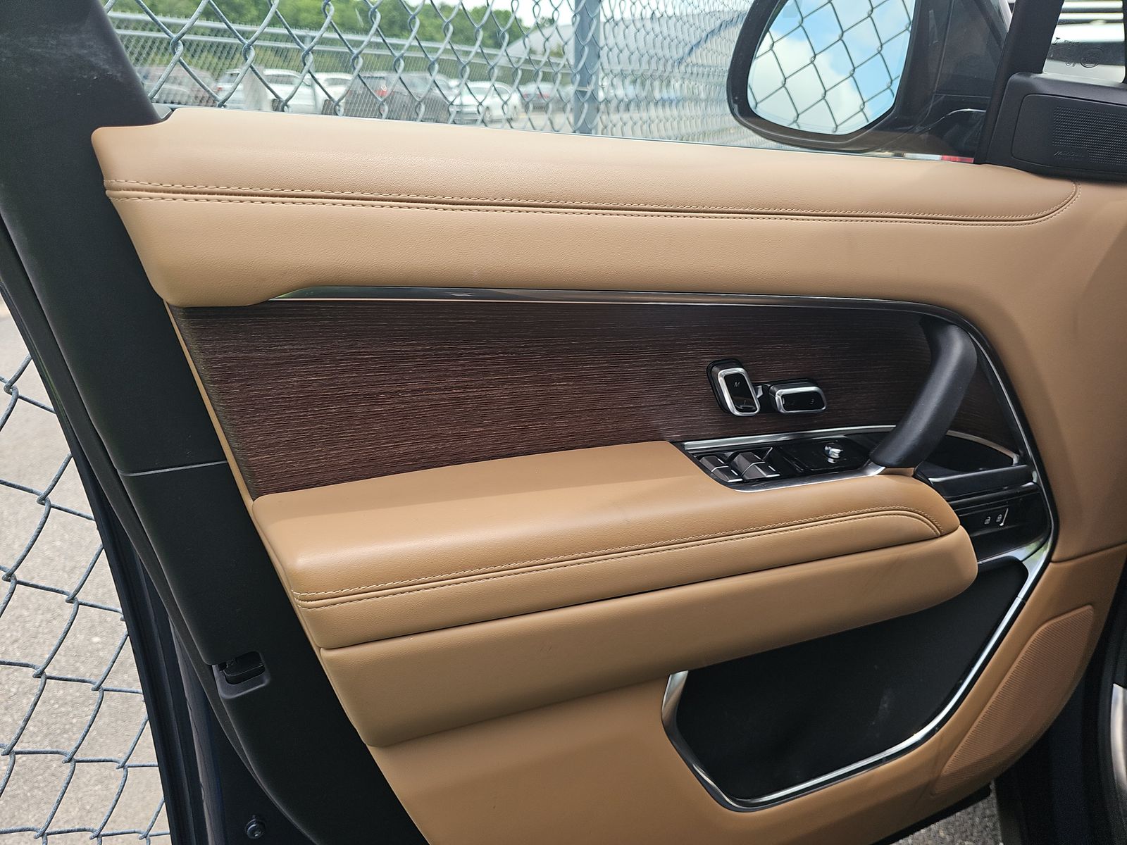 2025 Land Rover Range Rover SE AWD