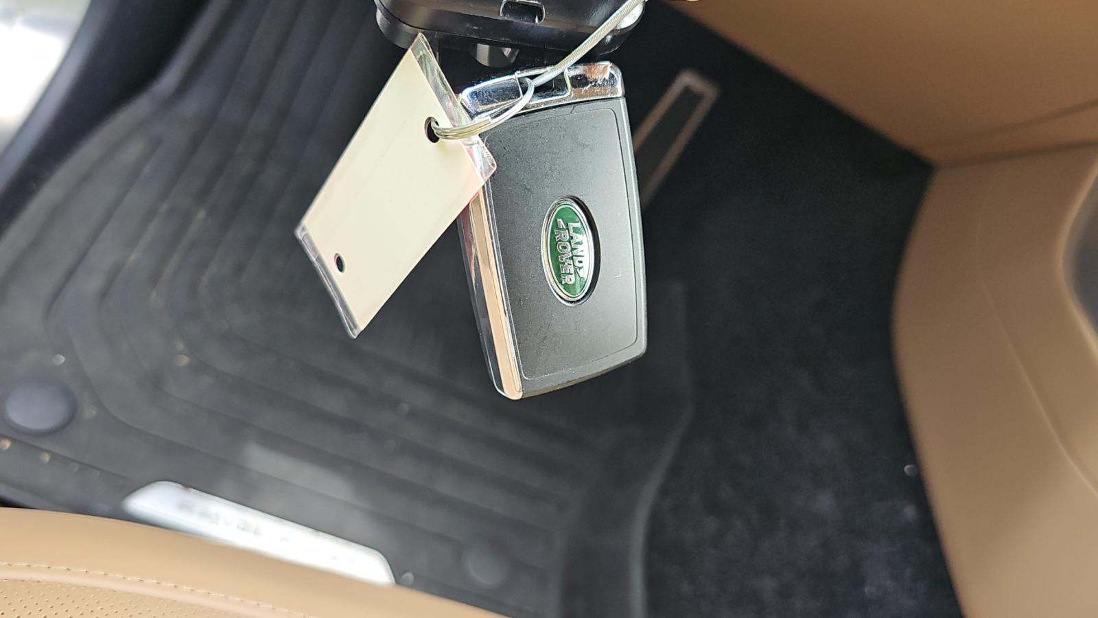 2025 Land Rover Range Rover SE AWD