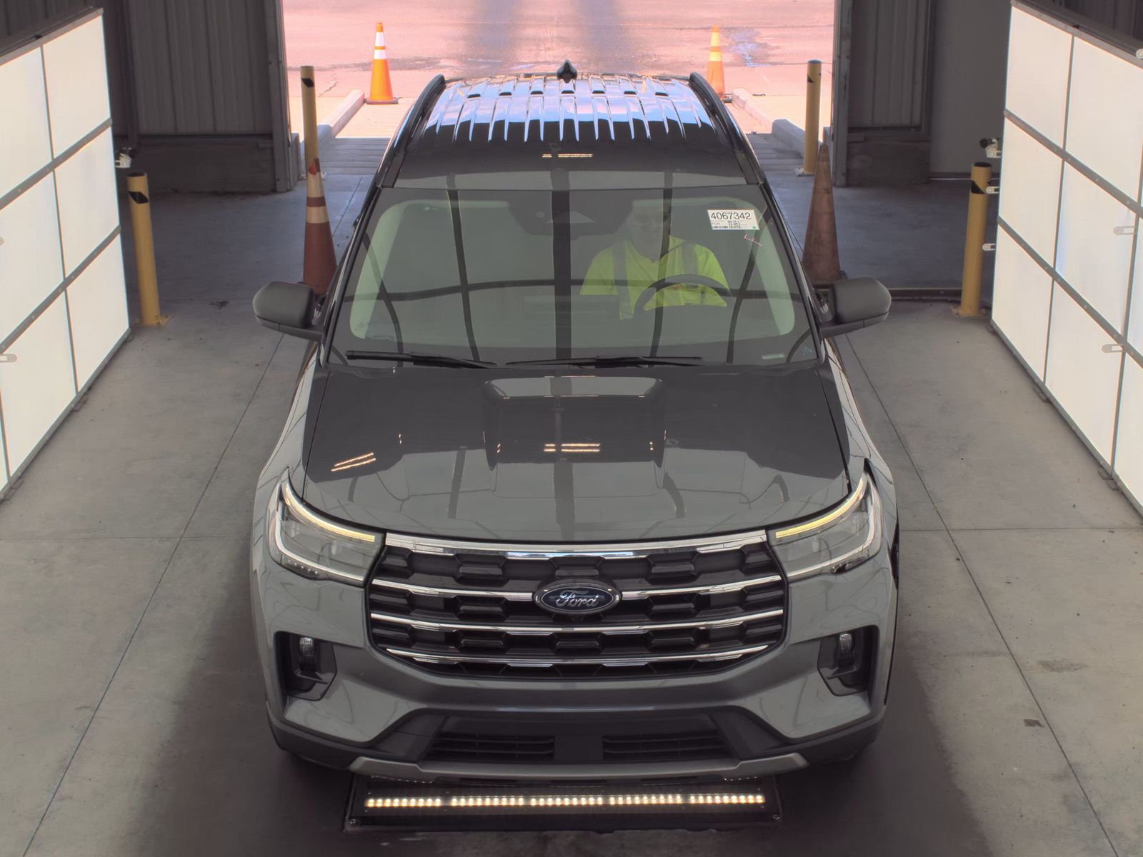 2025 Ford Explorer Active AWD