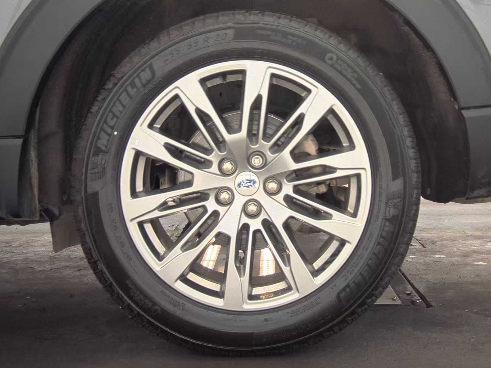 2025 Ford Explorer Active AWD