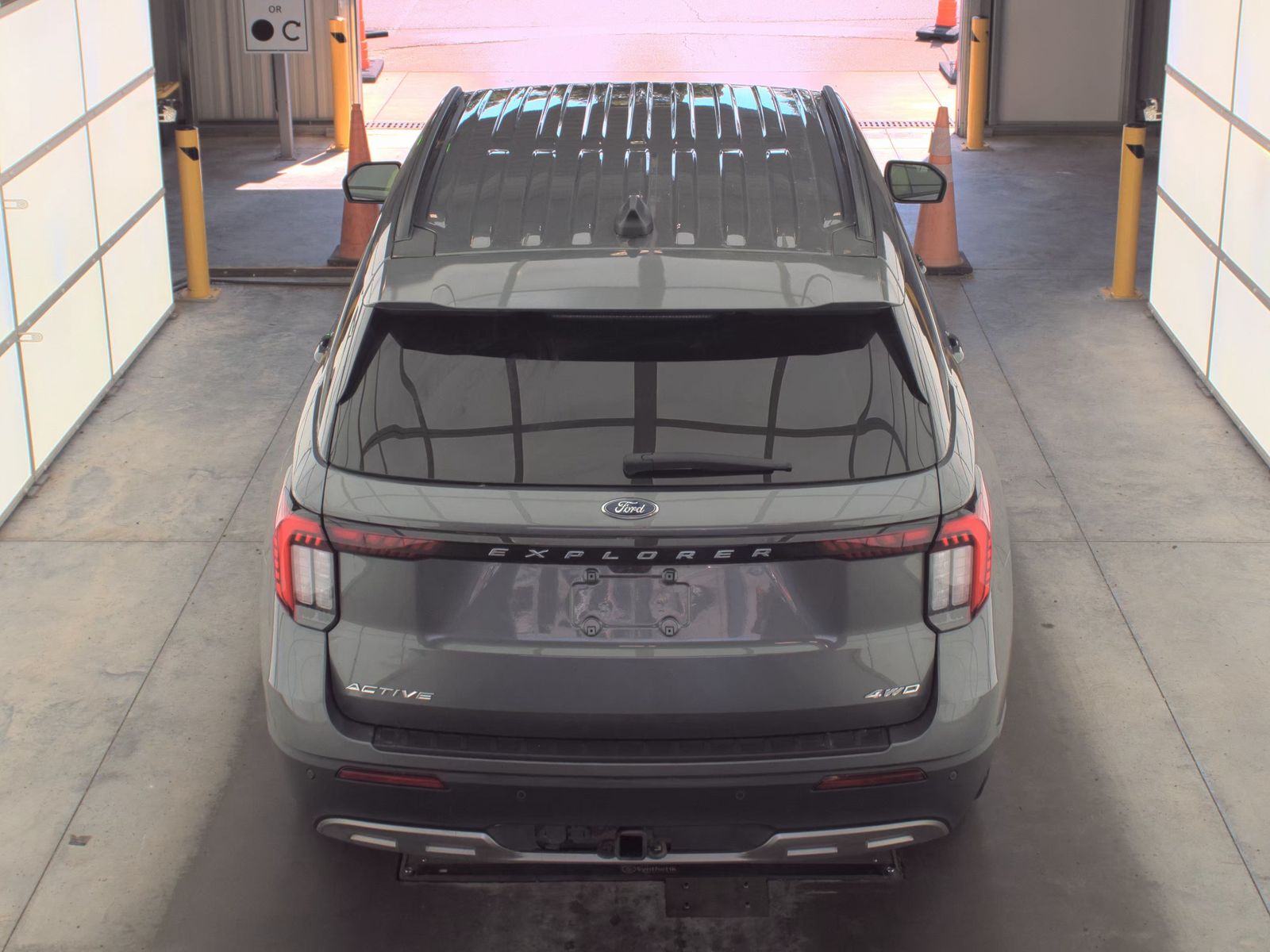 2025 Ford Explorer Active AWD