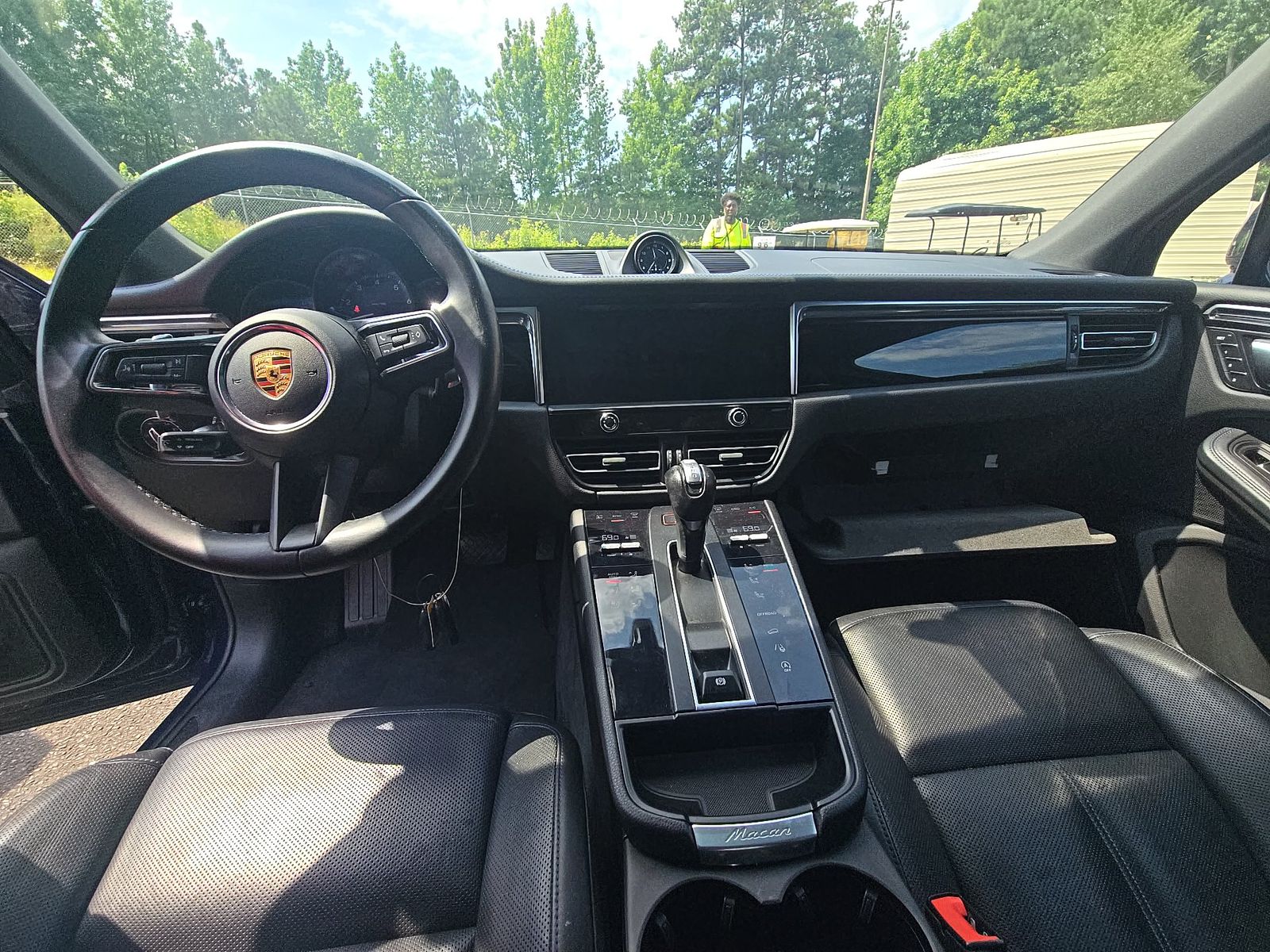 2022 Porsche Macan Base AWD