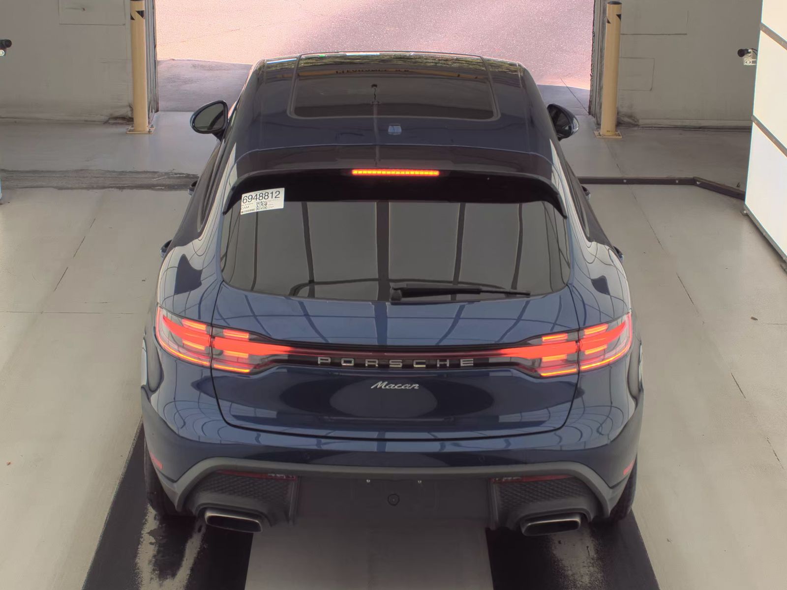 2022 Porsche Macan Base AWD
