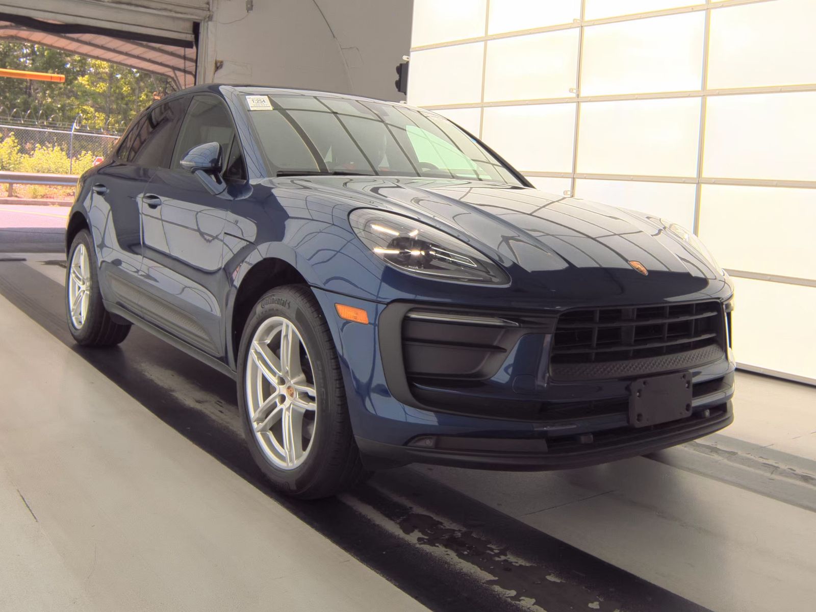 2022 Porsche Macan Base AWD