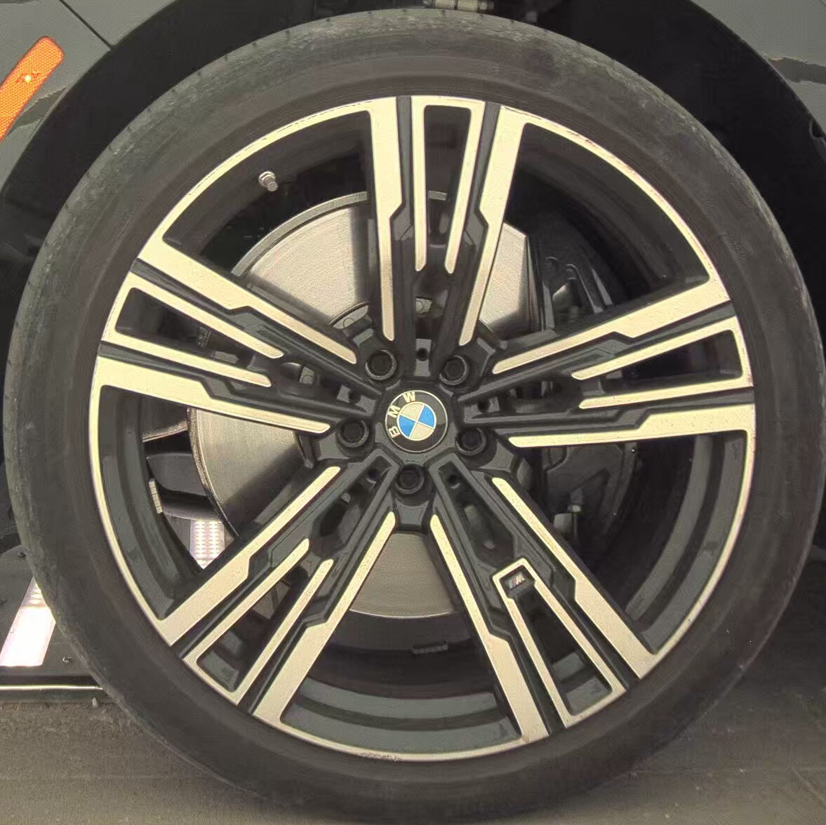 2023 BMW 7 Series 740i RWD
