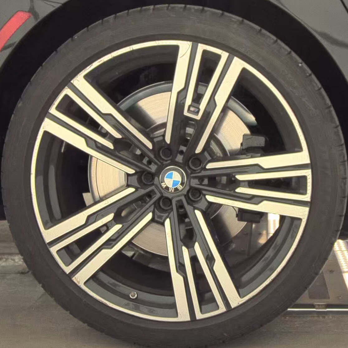2023 BMW 7 Series 740i RWD