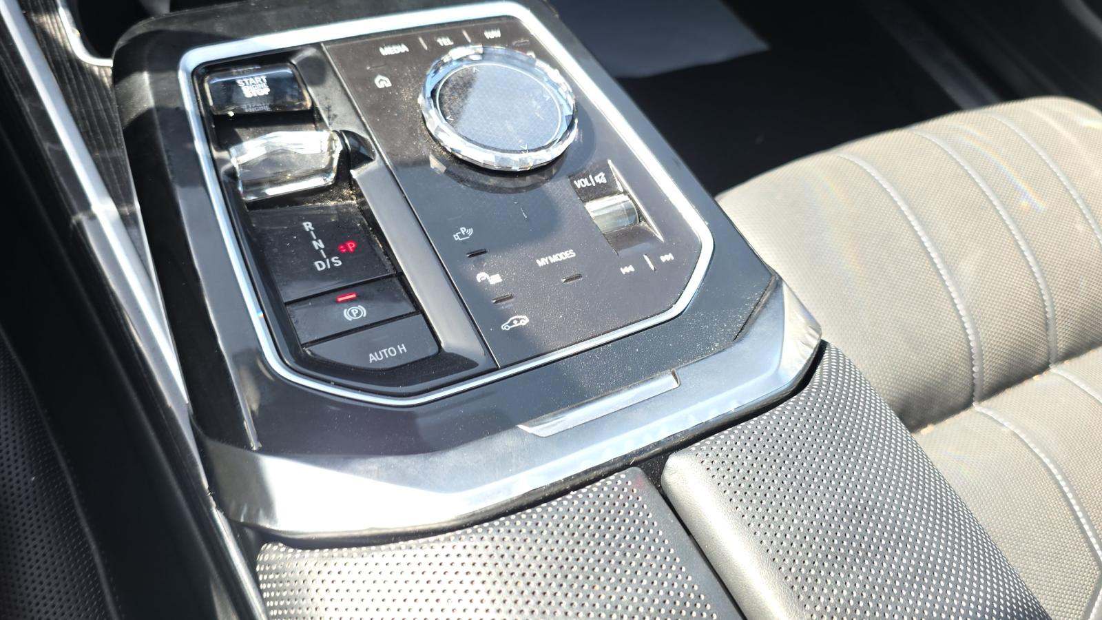 2023 BMW 7 Series 740i RWD