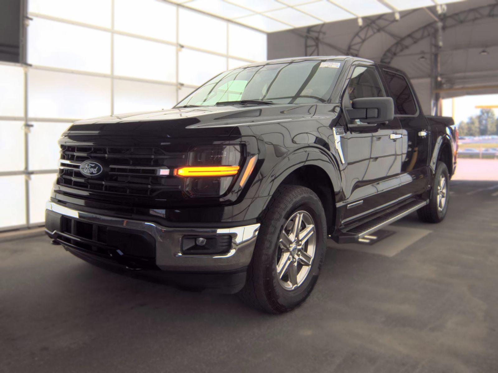 2024 Ford F-150 Hybrid XLT AWD