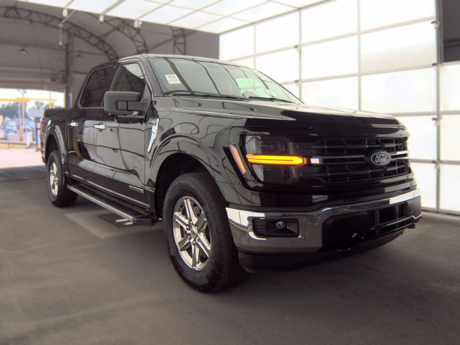 2024 Ford F-150 Hybrid XLT AWD