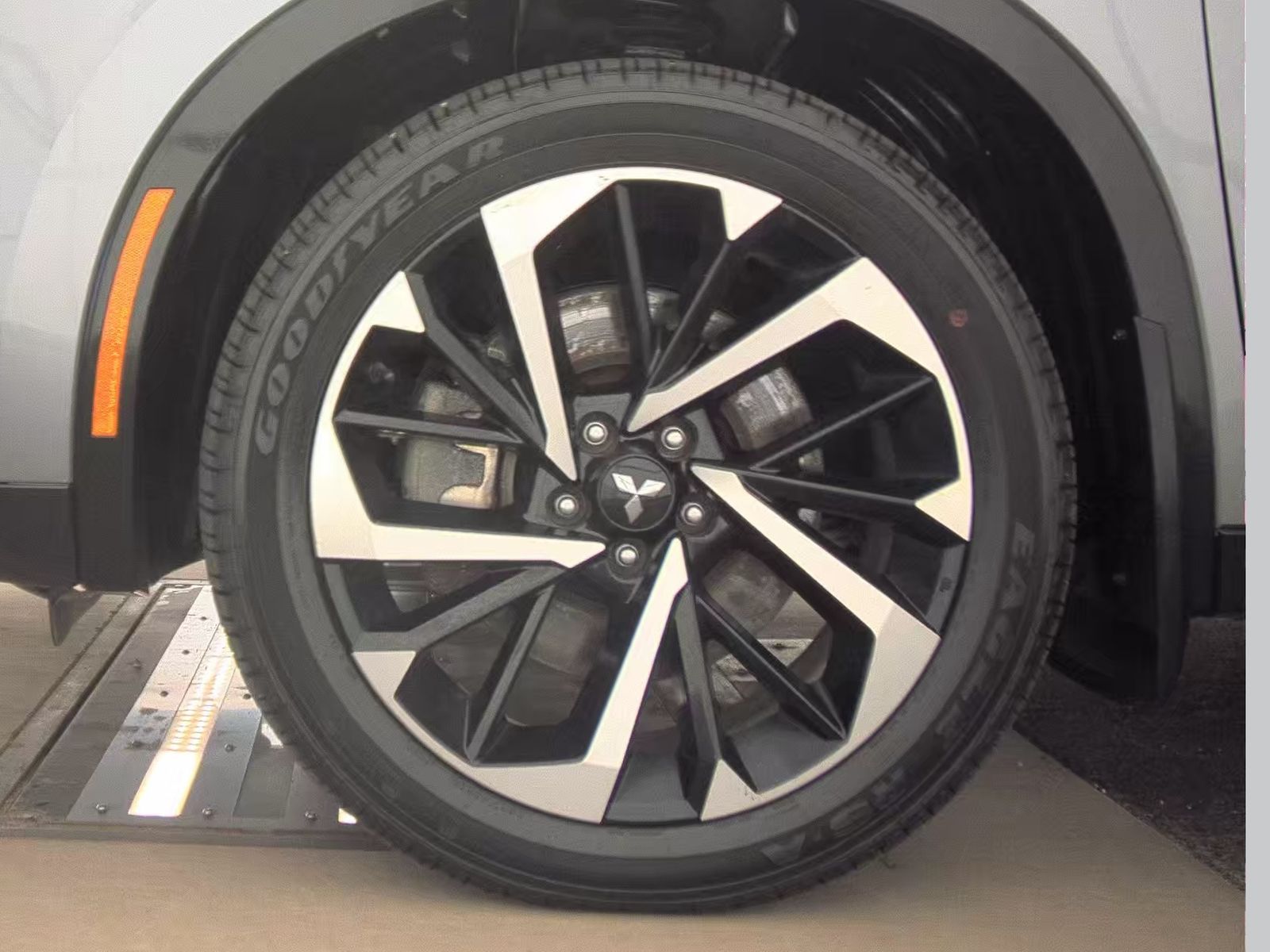 2023 Mitsubishi Outlander PHEV SE AWD