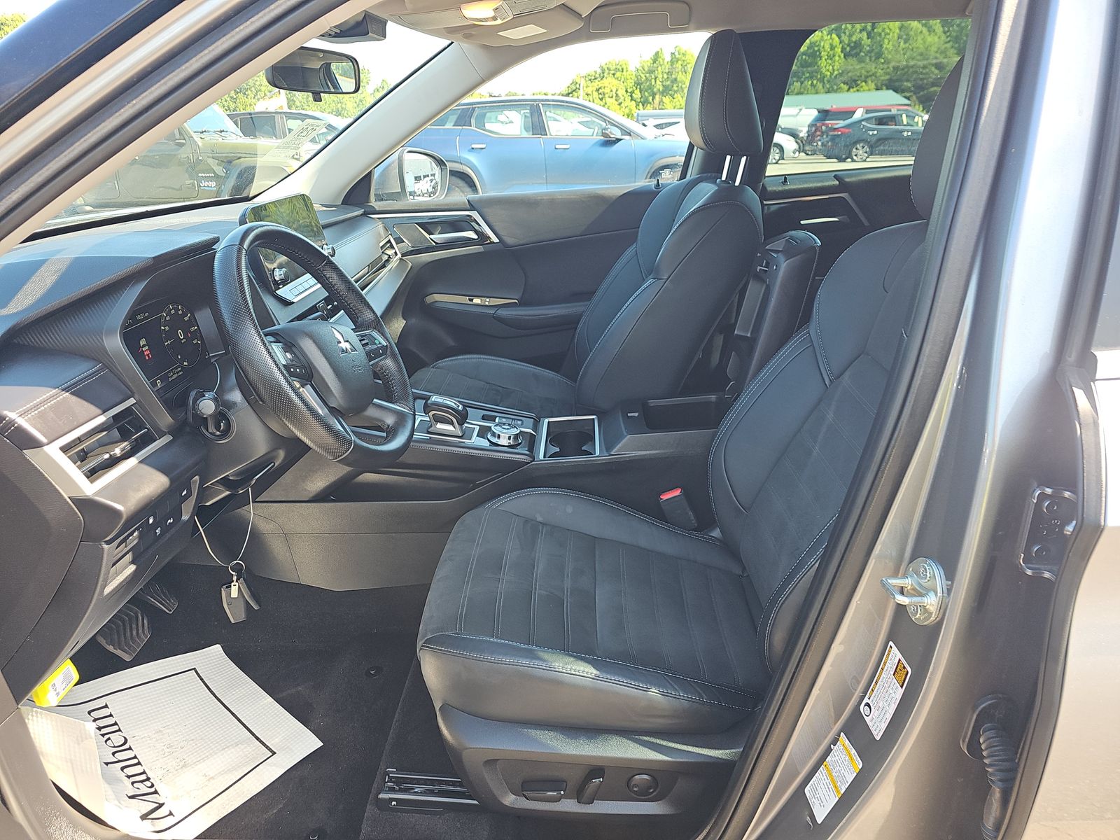 2023 Mitsubishi Outlander PHEV SE AWD