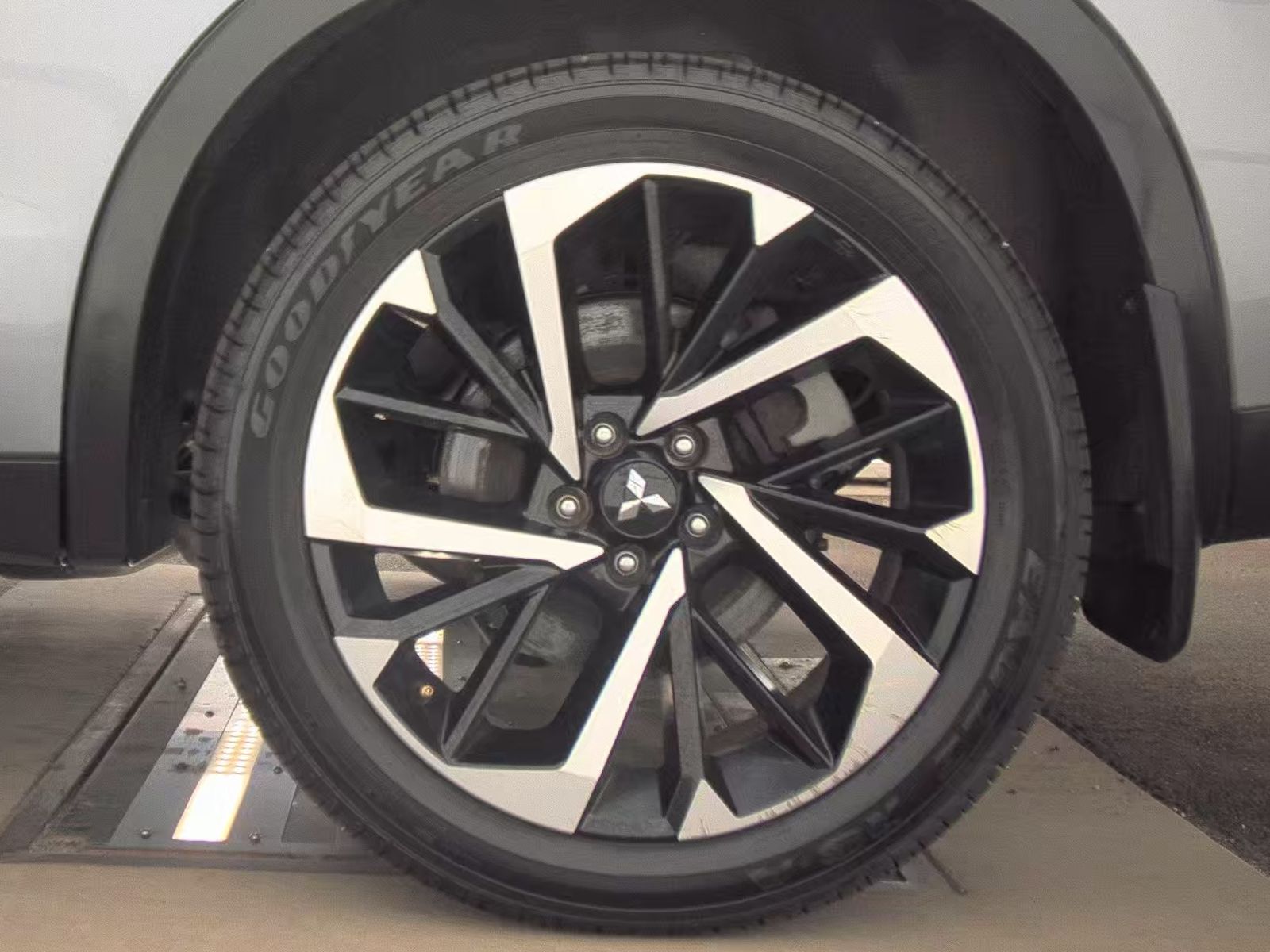 2023 Mitsubishi Outlander PHEV SE AWD