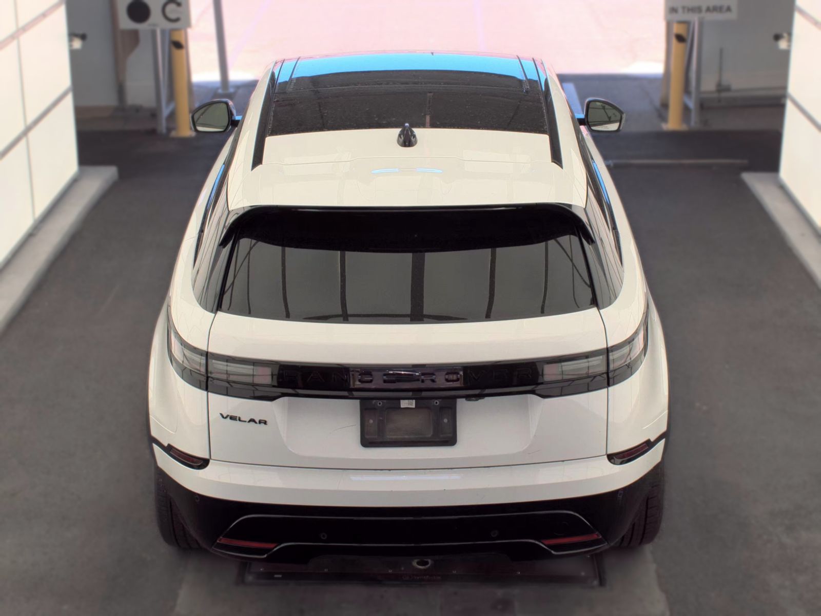 2025 Land Rover Range Rover Velar Dynamic SE AWD