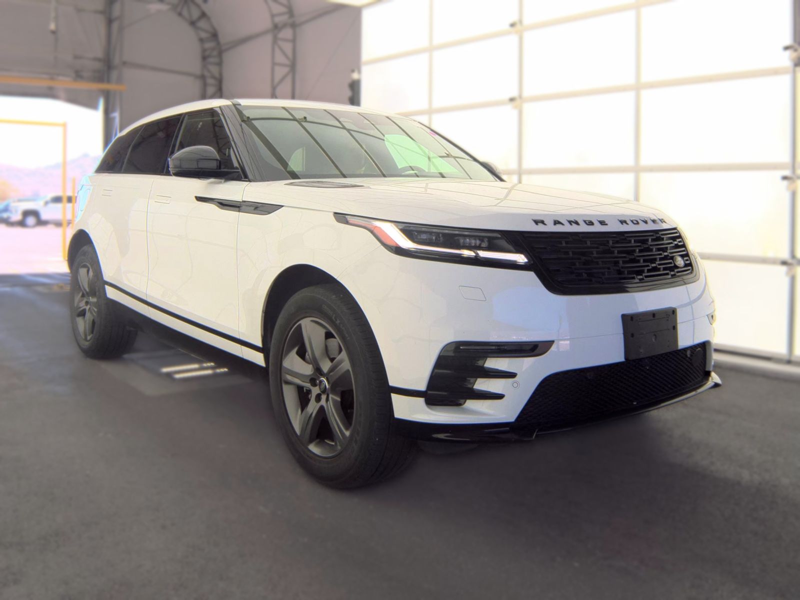 2025 Land Rover Range Rover Velar Dynamic SE AWD