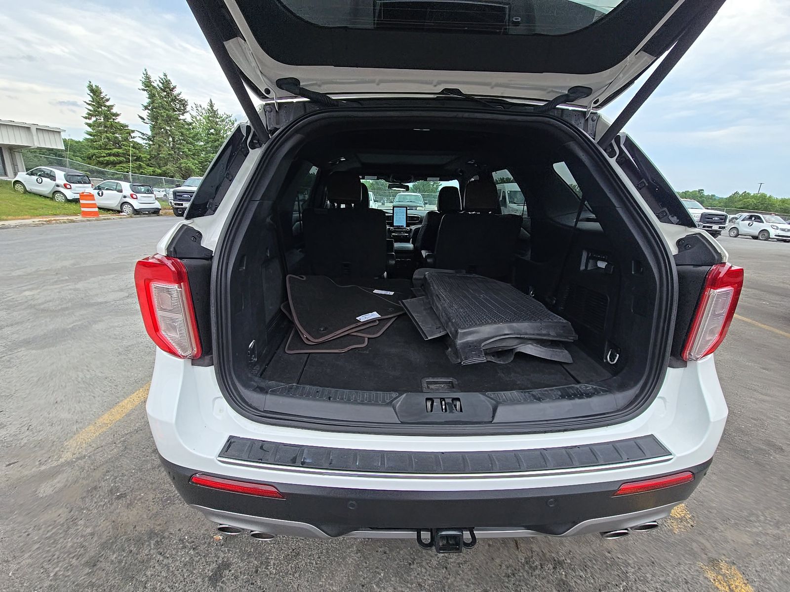 2023 Ford Explorer Platinum AWD