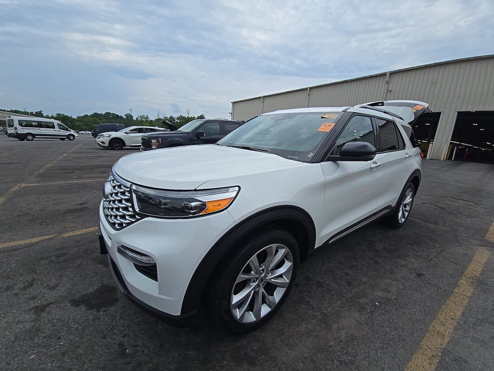 2023 Ford Explorer Platinum AWD