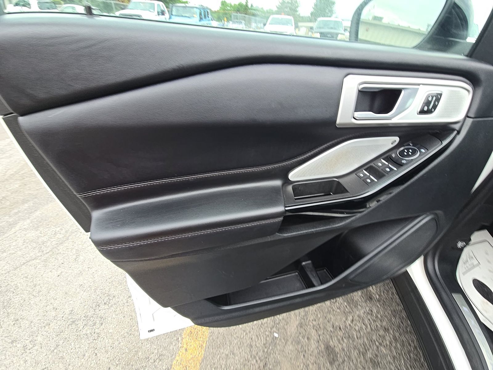 2023 Ford Explorer Platinum AWD