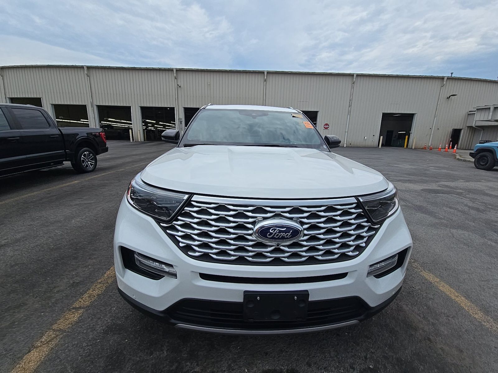 2023 Ford Explorer Platinum AWD