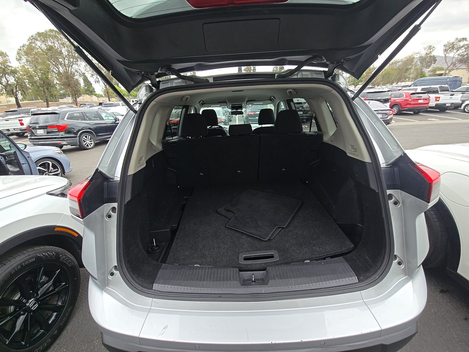 2024 Nissan Rogue S FWD