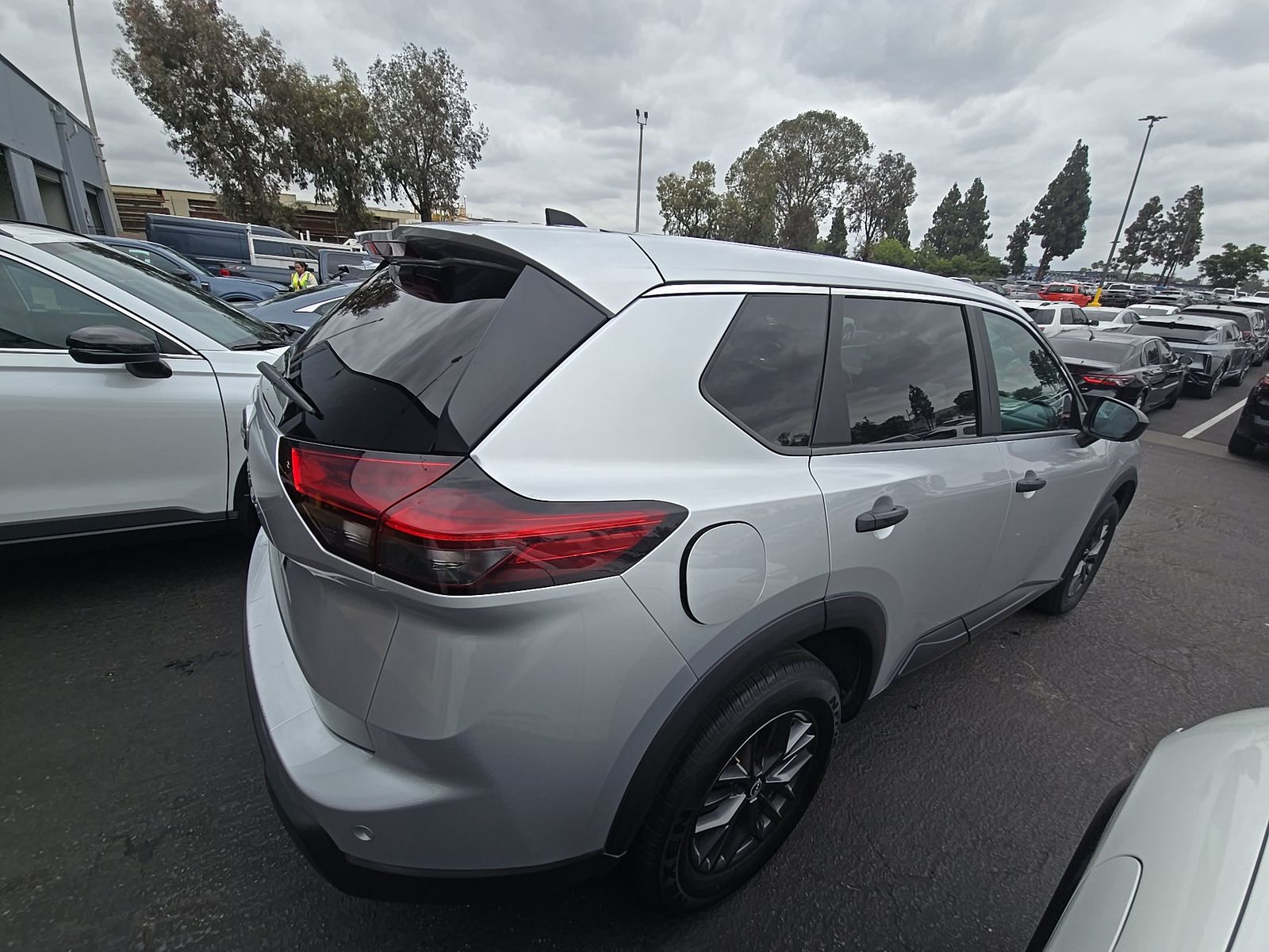 2024 Nissan Rogue S FWD