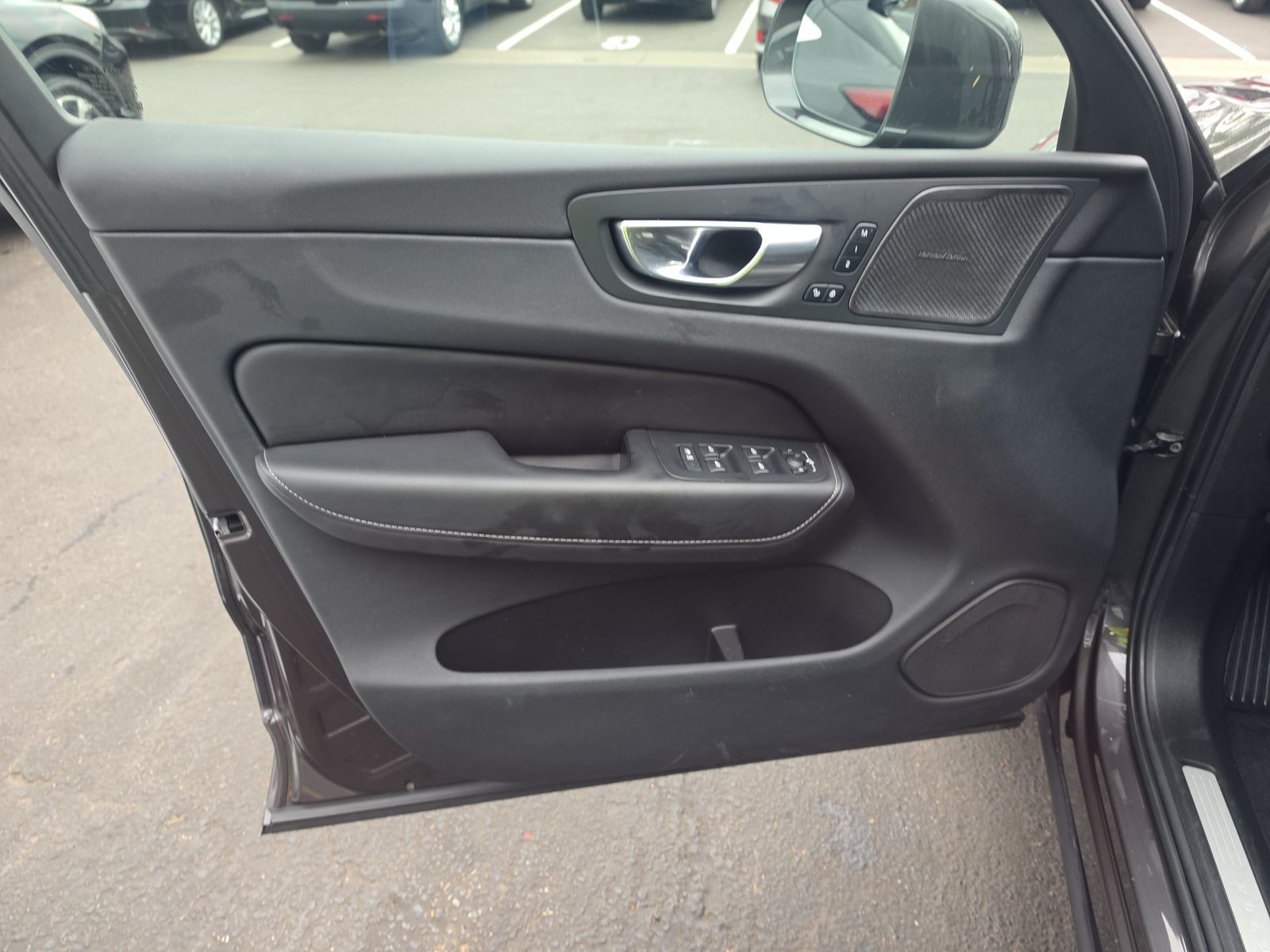 2023 Volvo XC60 B5 Ultimate FWD