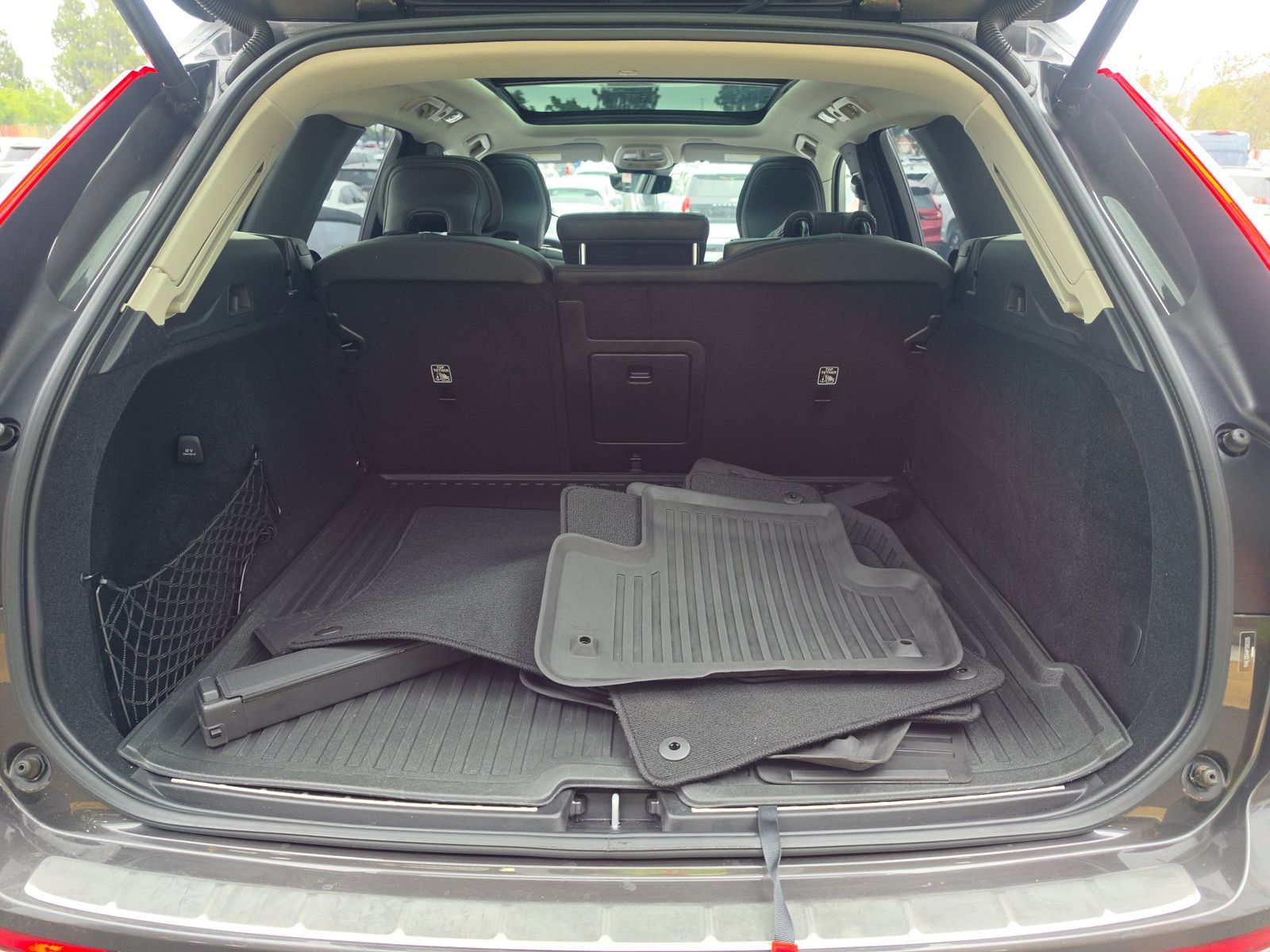 2023 Volvo XC60 B5 Ultimate FWD