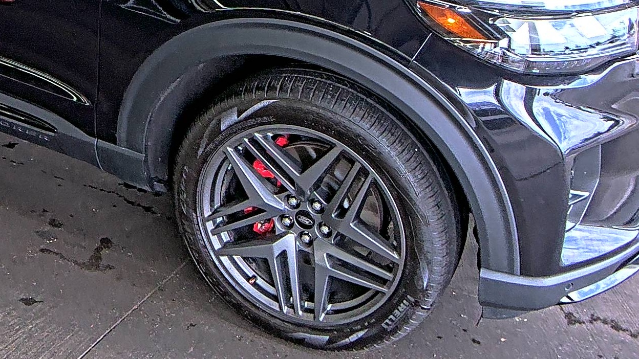 2025 Ford Explorer ST-Line AWD