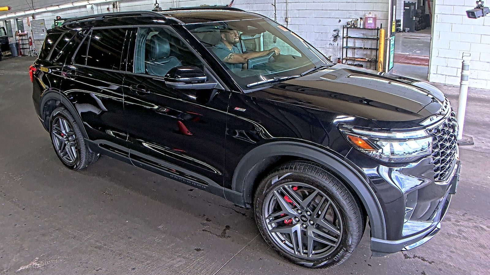 2025 Ford Explorer ST-Line AWD