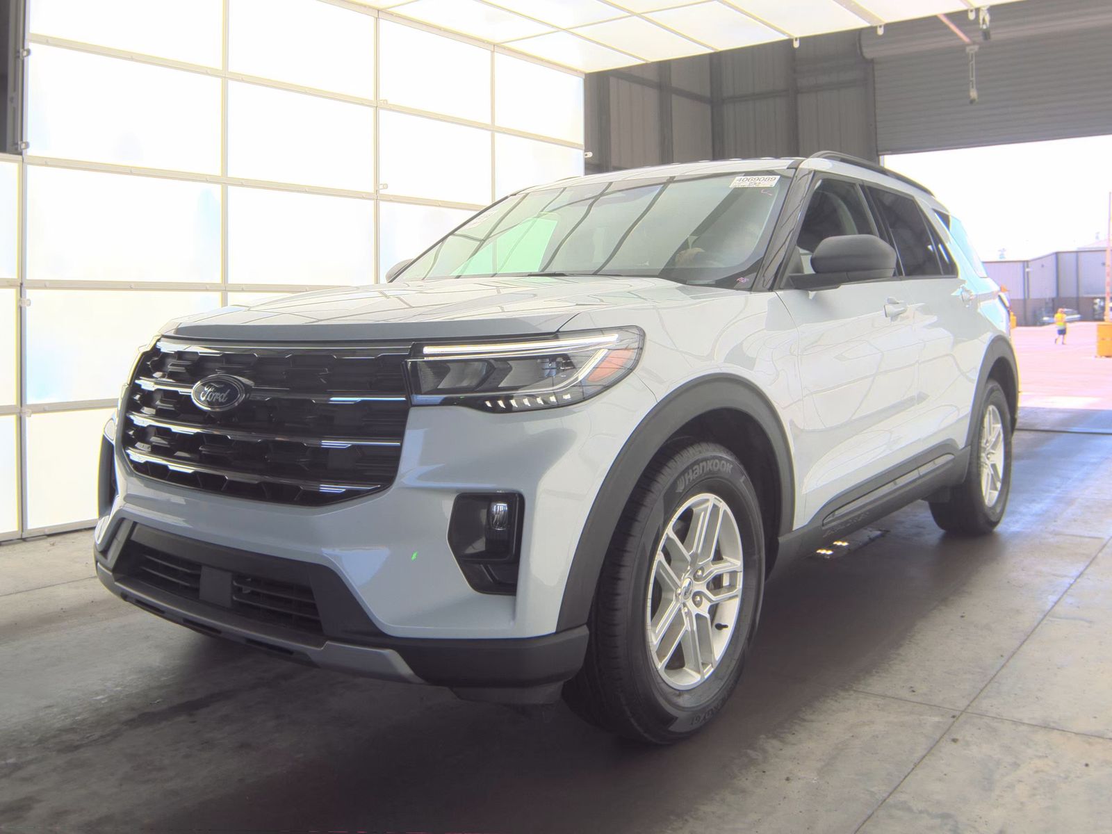 2026 Ford Explorer Active FWD