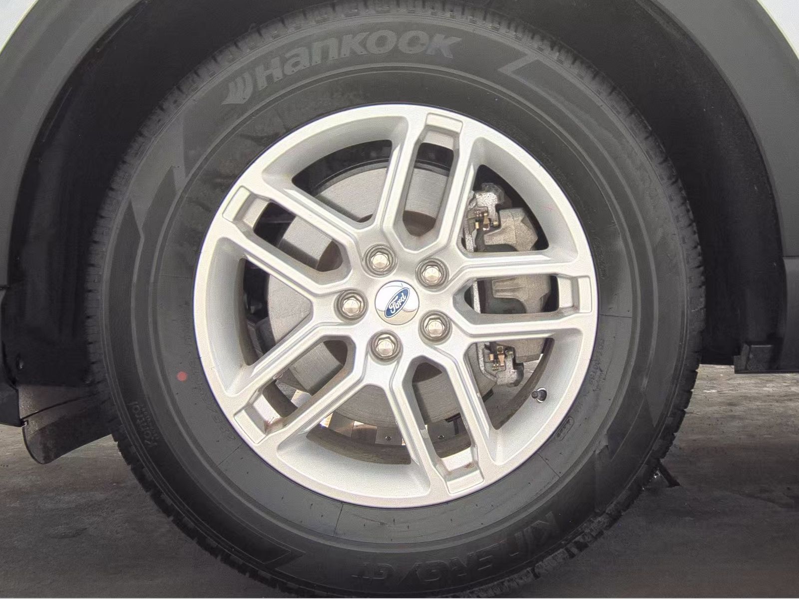 2026 Ford Explorer Active FWD