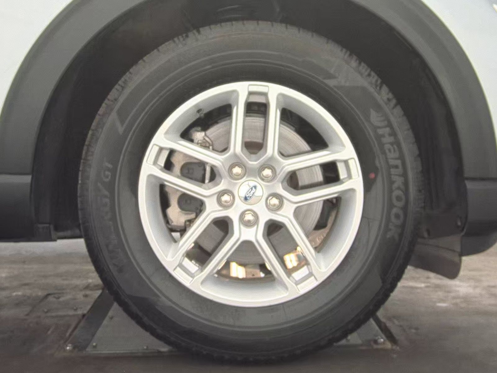 2026 Ford Explorer Active FWD