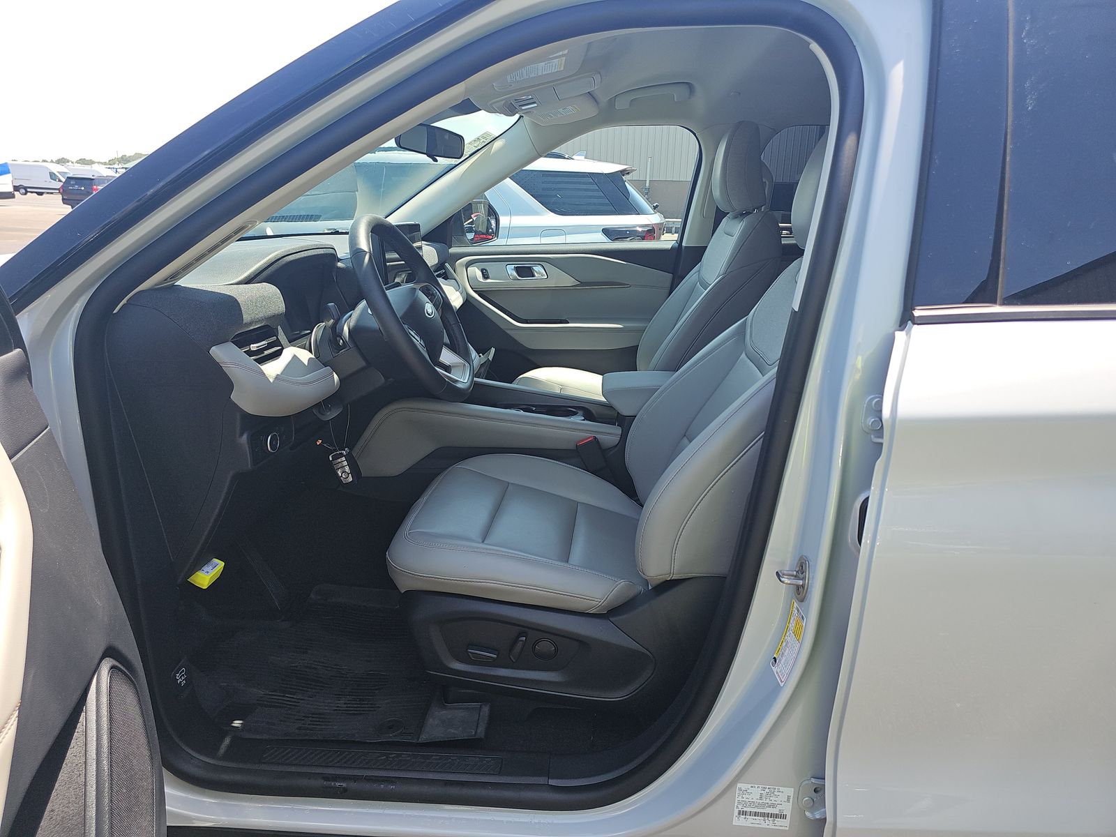 2026 Ford Explorer Active FWD