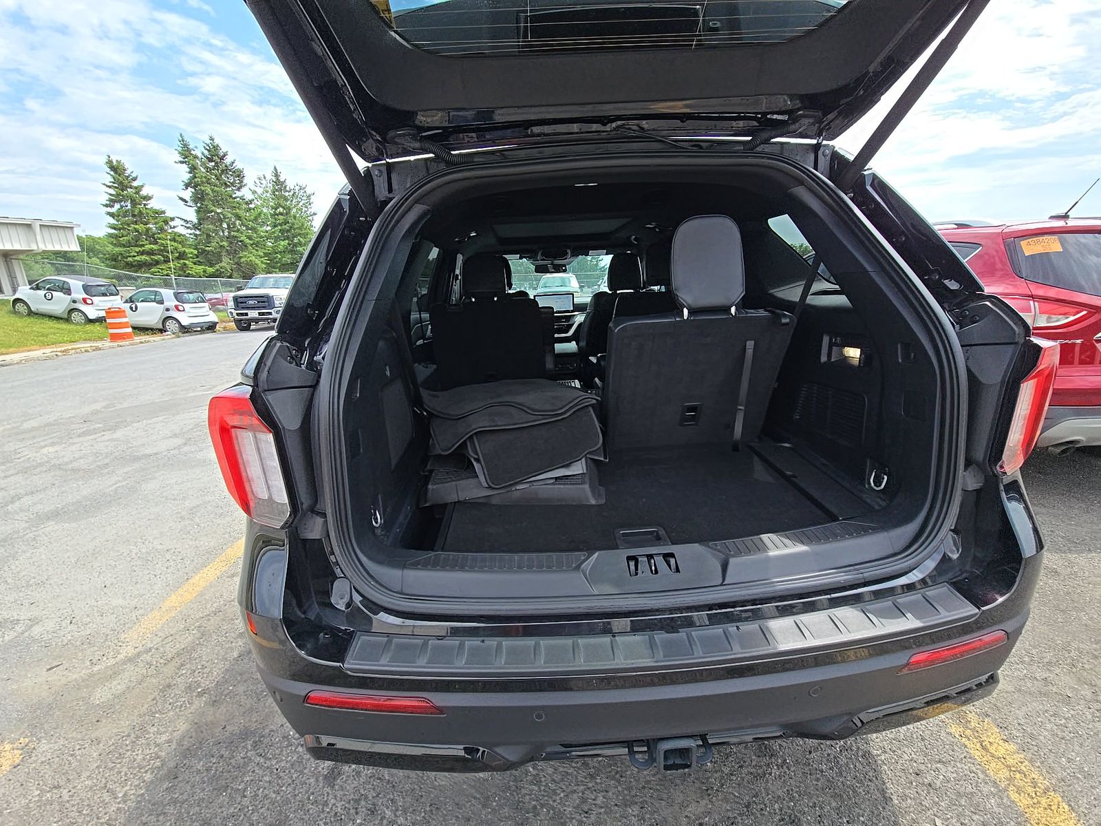 2025 Ford Explorer ST-Line AWD